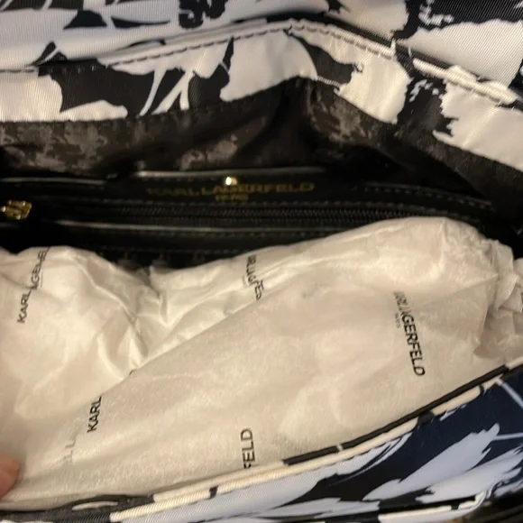 Karl Lagerfeld Paris Cara White/Black Floral Crossbody Retail 168.00 NWT - Picture 9 of 13